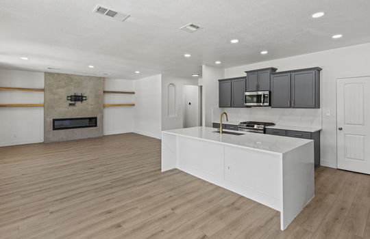 11-web-or-mls-1LIVING OPEN