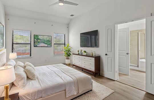 19-web-or-mls-1PRIMARY BEDROOM virtually staged