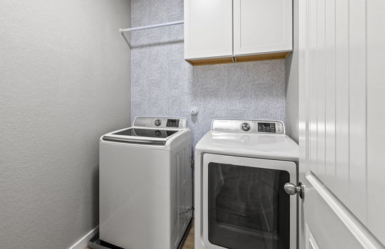 31-web-or-mls-1LAUNDRY AREA