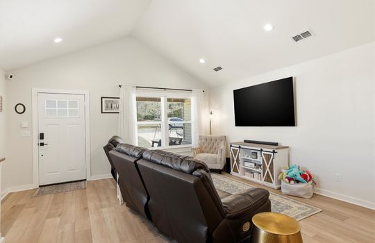 08-902 Circle Dr-8