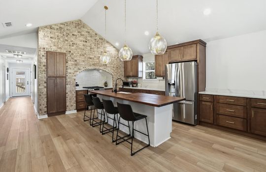 12-902 Circle Dr-12