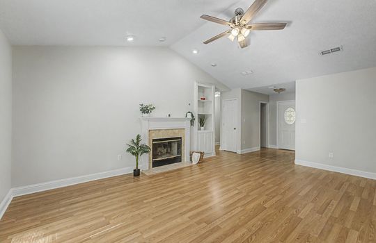 13-2044 Cloudland Dr-13