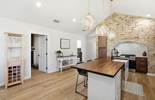 14-902 Circle Dr-14