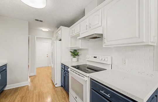 18-2044 Cloudland Dr-18