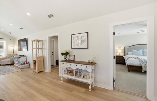 18-902 Circle Dr-18