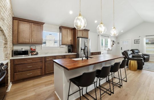 19-902 Circle Dr-19