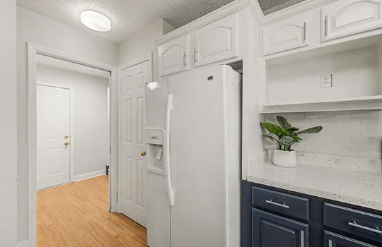 20-2044 Cloudland Dr-20