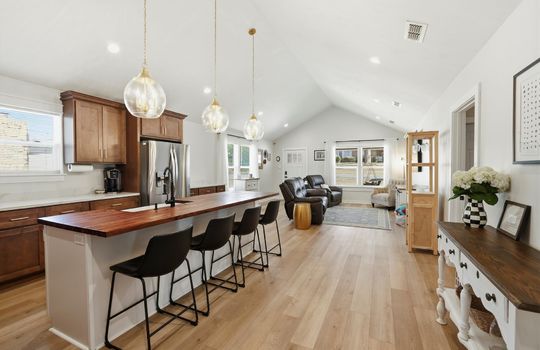 21-902 Circle Dr-21