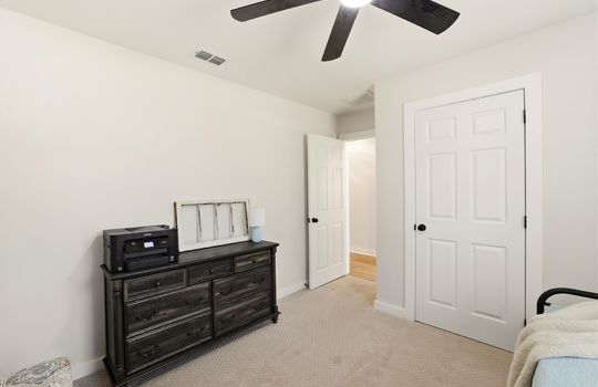 33-902 Circle Dr-33