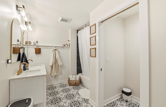 34-902 Circle Dr-34
