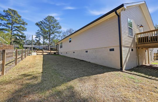44-902 Circle Dr-44