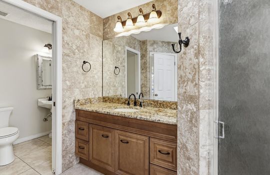 043-236 Windward Dr-43