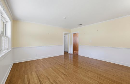 015-2108 Spence Ave-15