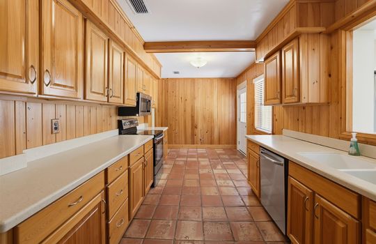 024-2108 Spence Ave-21
