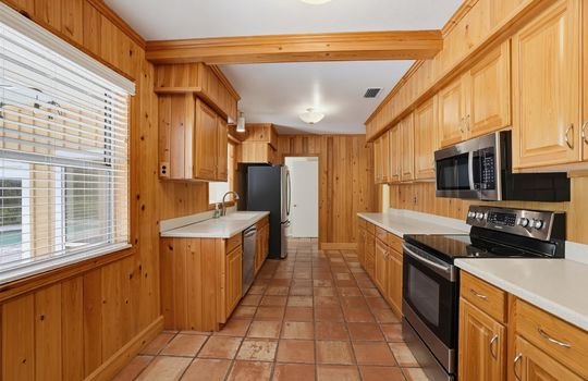 031-2108 Spence Ave-27