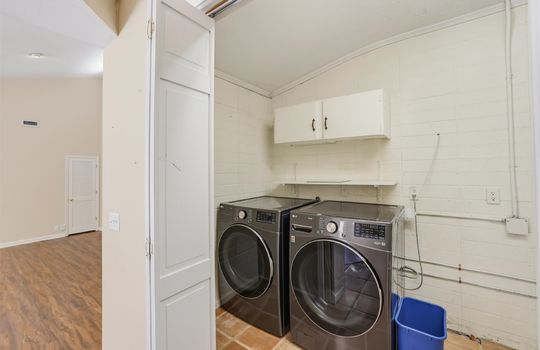 037-2108 Spence Ave-32