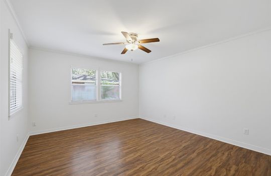 057-2108 Spence Ave-49