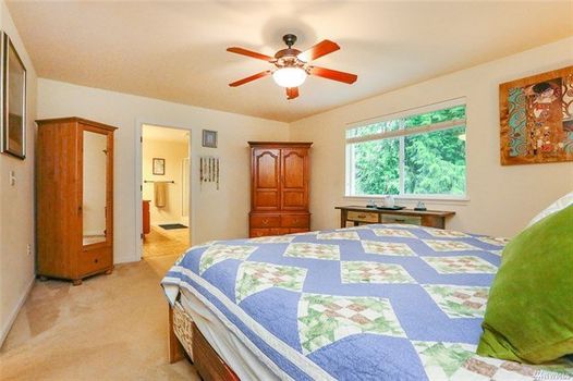 Ext-12-Johanna-Burien