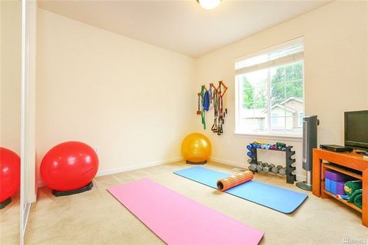 Ext-13-Johanna-Burien