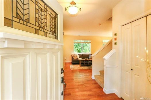 Ext-3-Johanna-Burien