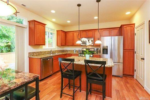 Ext-9-Johanna-Burien