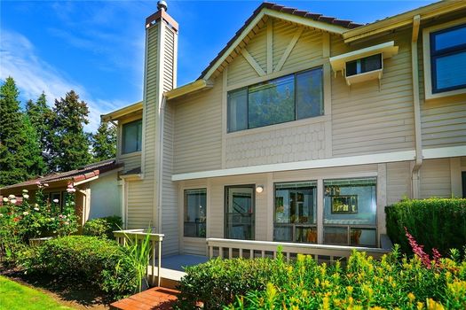 rear-2-storycopy-frm-mls