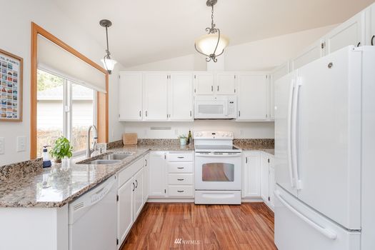 15014 87th Ave E Gallery Img 2