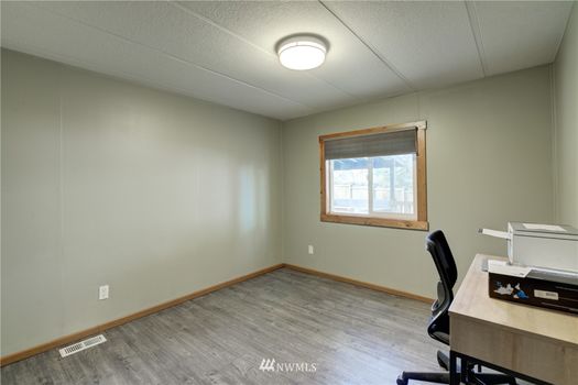 433 Logan RD Gallery Img 12