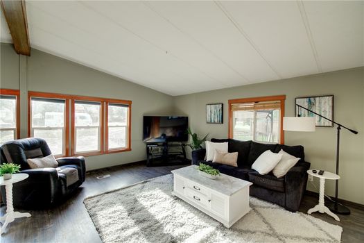 433 Logan RD Gallery Img 6