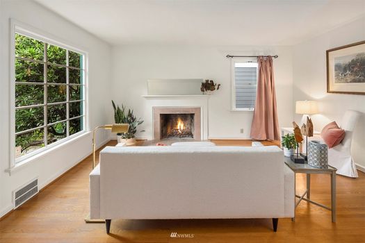 4841 NE 43rd St Gallery Img 1