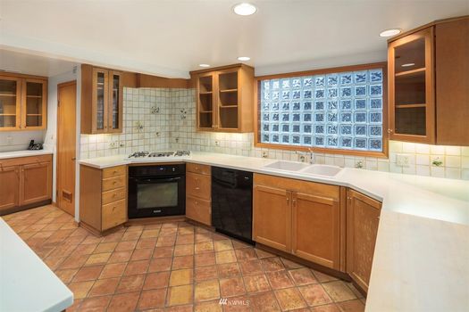 4841 NE 43rd St Gallery Img 10