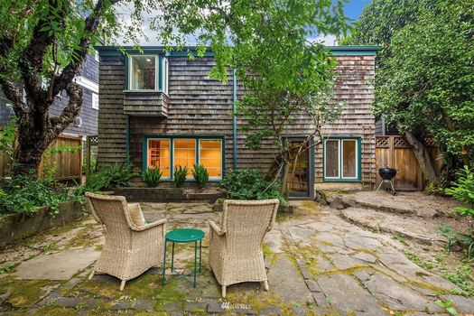 4841 NE 43rd St Gallery Img 2