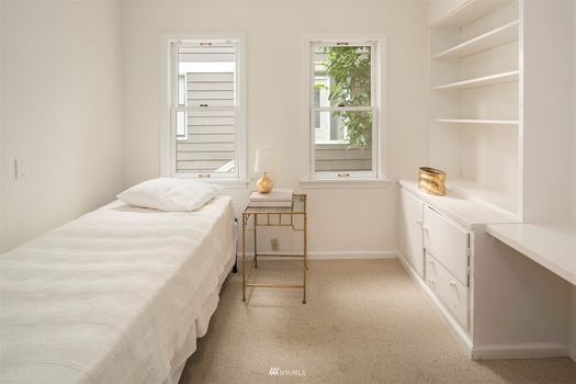 4841 NE 43rd St Gallery Img 5