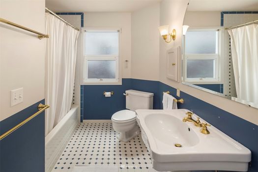 4841 NE 43rd St Gallery Img 6