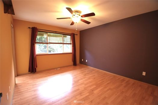 6109 71st Dr NE Gallery Img 10