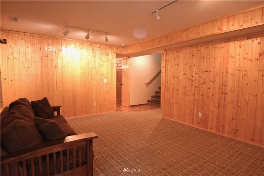 6109 71st Dr NE Gallery Img 17