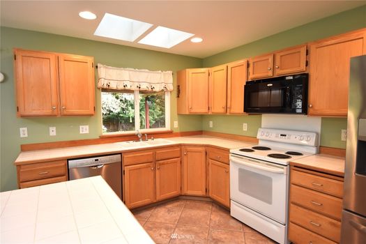 6109 71st Dr NE Gallery Img 8