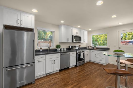 2527 7th Ave W Seattle, WA-11