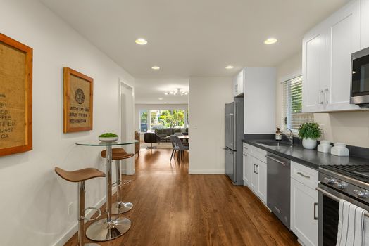 2527 7th Ave W Seattle, WA-12