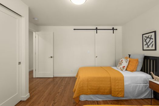 2527 7th Ave W Seattle, WA-14