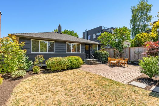 2527 7th Ave W Seattle, WA-28