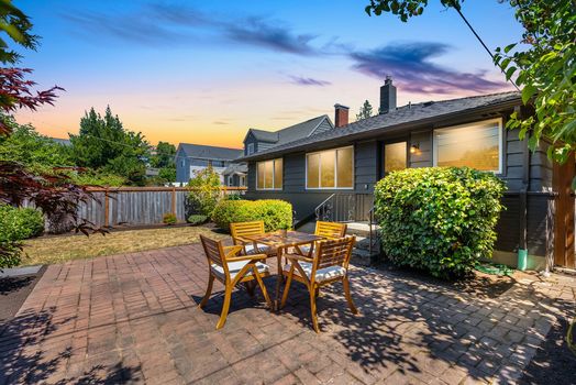 2527 7th Ave W Seattle, WA-29