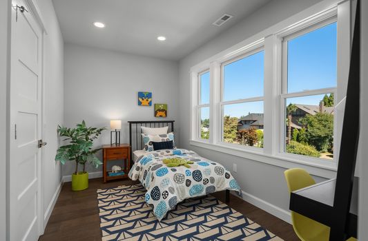 2139 5th Ave W Seattle, WA&#8211;31 2