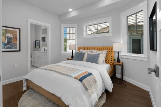 2139 5th Ave W Seattle, WA&#8211;Bed on Main 2