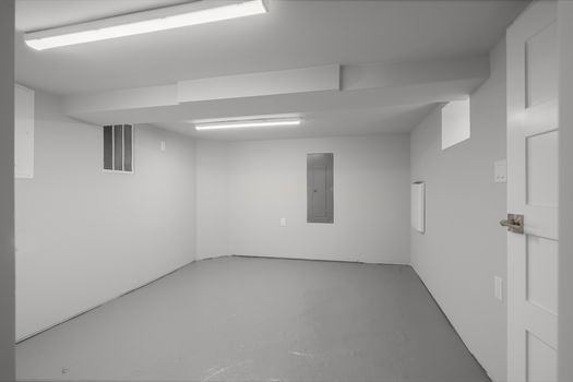 2139 5th Ave W Seattle, WA&#8211;blank slate basement 2