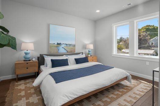 2139 5th Ave W Seattle, WA&#8211;primary 2