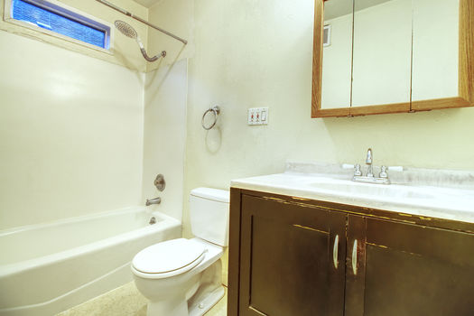 9.Bathroom1