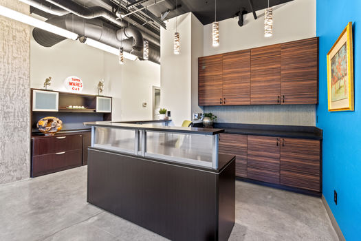 B. Front Desk _MG_8688