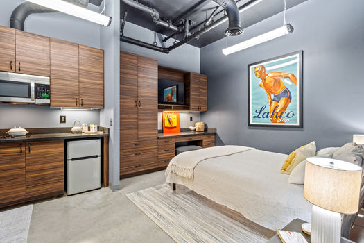 L. Master Bedroom w_ Kitchen _MG_8868