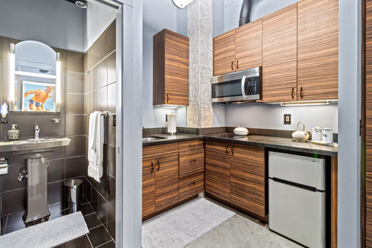 O. Master Bedroom w_ Bath _MG_8940